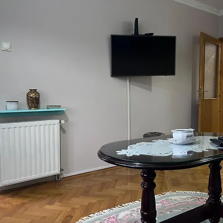 Ivanka Apartment *